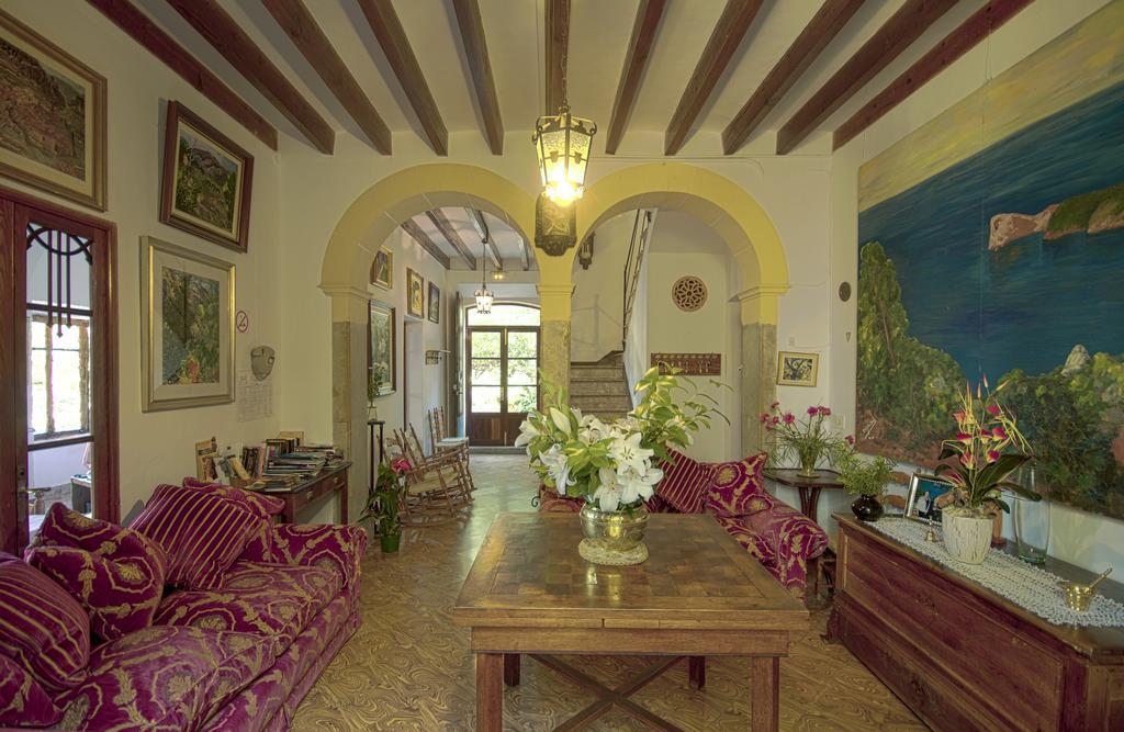 דייה Hostal Miramar מראה חיצוני תמונה